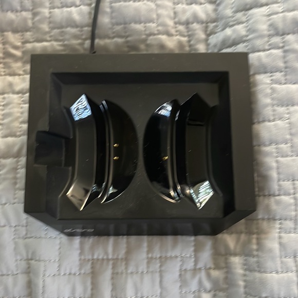 These are cosair state of the art headphones. - Picture 3 of 3